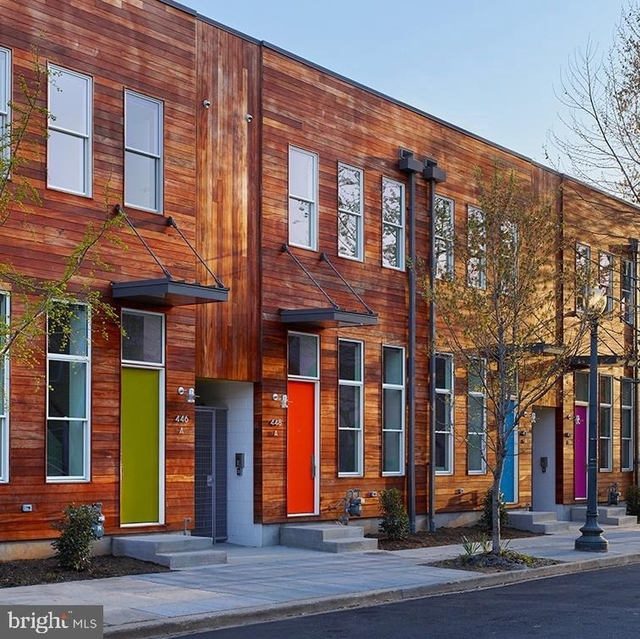 450 Ridge Street Nw - Photo 1