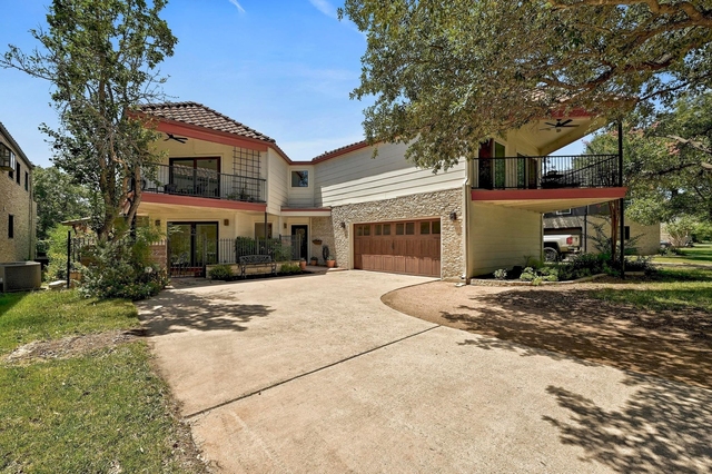 122 Acapulco Dr - Photo 1