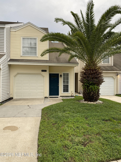 8562 Sturbridge Circle W - Photo 1