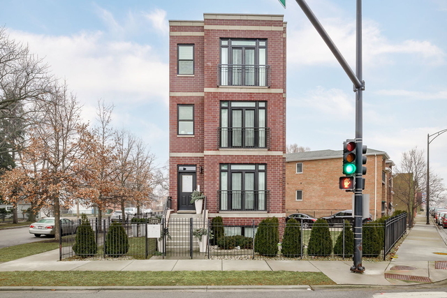 5979 N Elston Avenue - Photo 1
