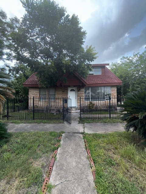3012 Live Oak Street - Photo 1