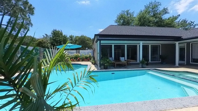 3339 Country Club Boulevard - Photo 1