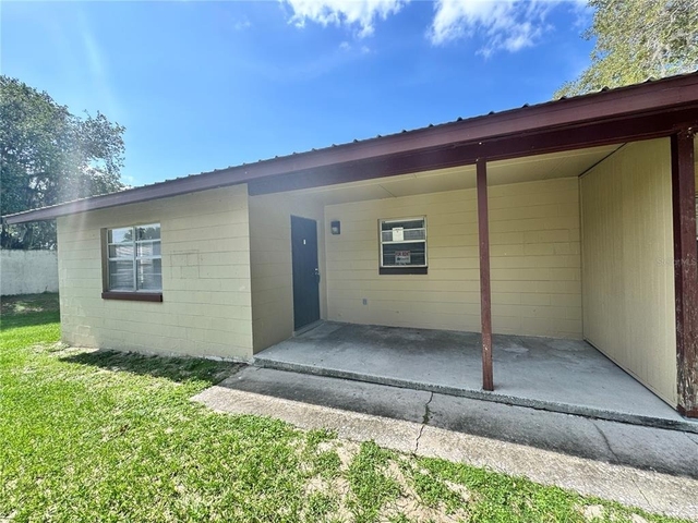 1001 Crawford Street - Photo 1