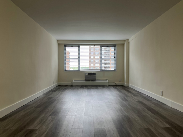 Forest Hills Queens Boulevard - Photo 1