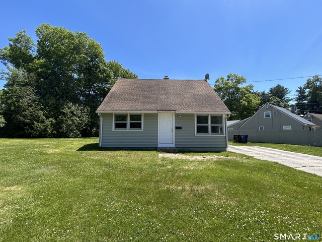 18 Lynwood Drive - Photo 1