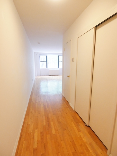 423 East 90th Street - Photo 1