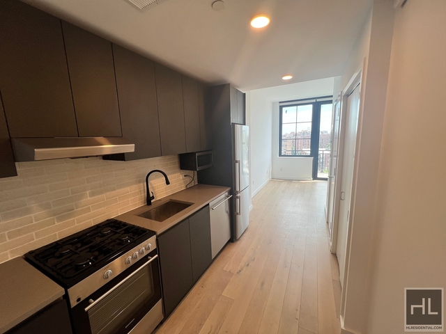 Northern Boulevard - Photo 1