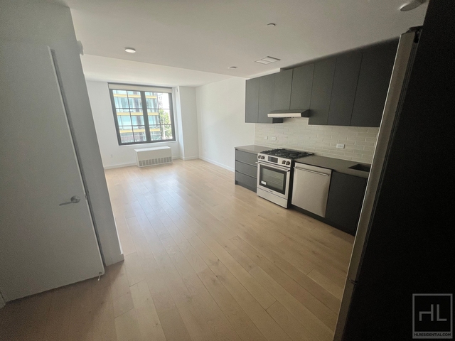 Northern Boulevard - Photo 1