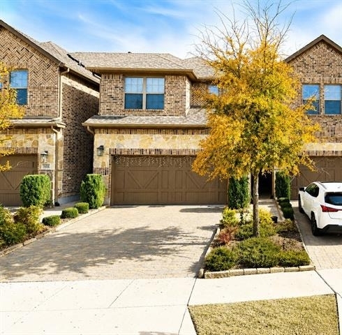 6416 Burbank Way - Photo 1