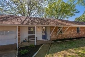 204 Ross Avenue - Photo 1