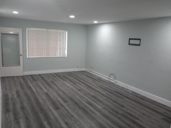 149 West Court - Photo 1