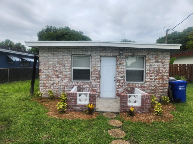 505 Nw 16th Avenue - Photo 1