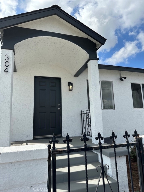 304 W Cedar - Photo 1