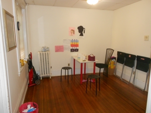275 Aspinwall Ave - Photo 1