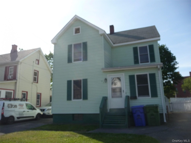 27 Oliver Avenue - Photo 1