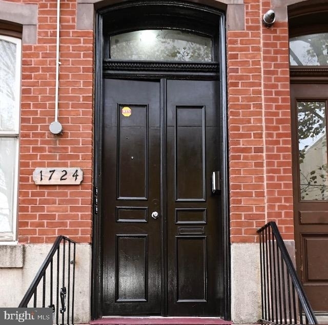 1724 W Diamond Street - Photo 1