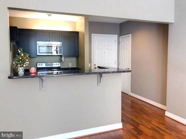 1600 Arch Street - Photo 1