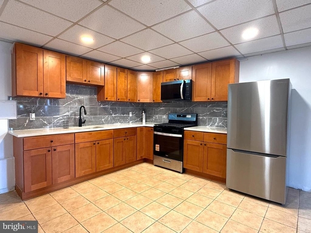 1300 Main Street - Photo 1