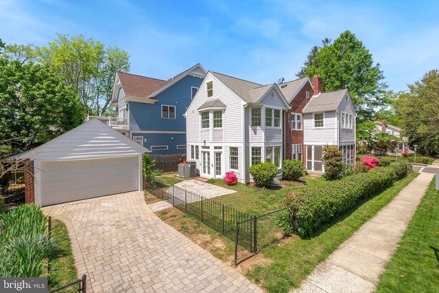 4400 Ridge Street - Photo 1