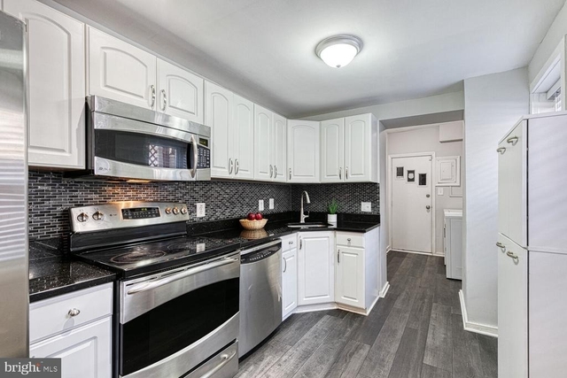 106 S Castle Street - Photo 1