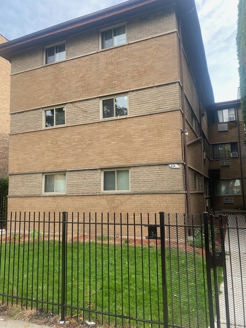 8141 S Ingleside Avenue - Photo 1