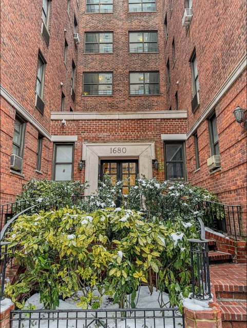 1680 York Avenue - Photo 1