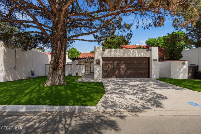 5205 Valley Spring Way - Photo 1