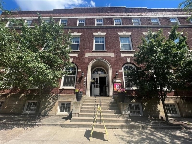 212 45th St - Photo 1