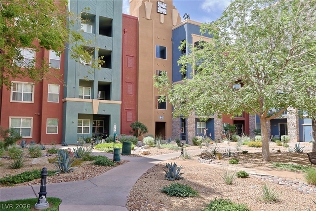 44 E Serene Avenue - Photo 1