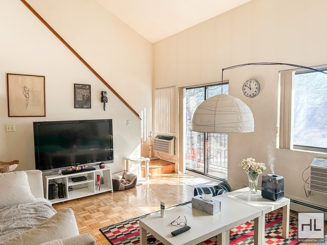 Eliot Avenue - Photo 1
