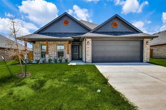 2806 Clover Drive - Photo 1