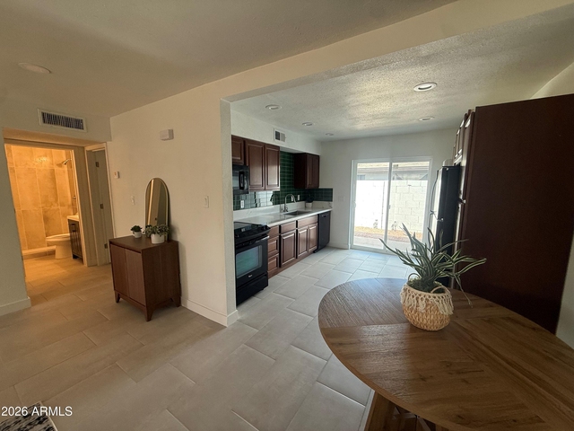 7814 E Heatherbrae Avenue - Photo 1