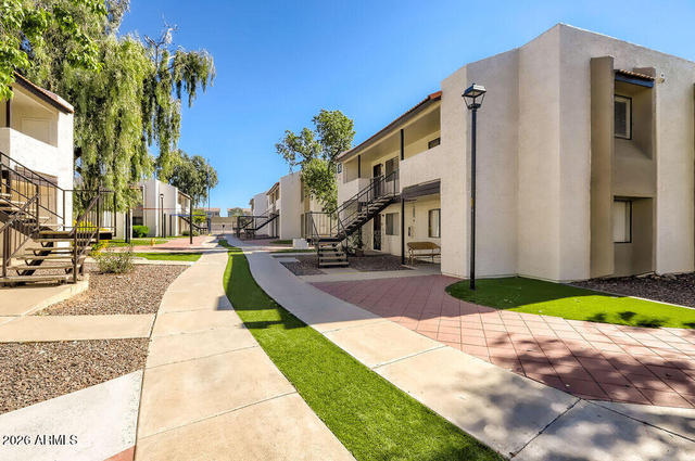 2524 W Glenrosa Avenue - Photo 1