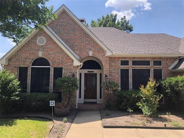 2685 Hillside Drive - Photo 1