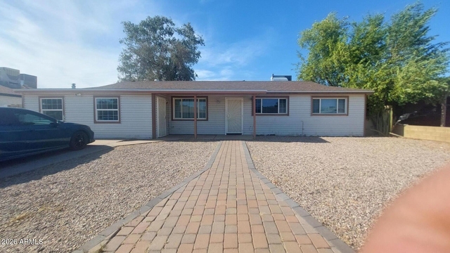 2448 W Freeway Lane - Photo 1
