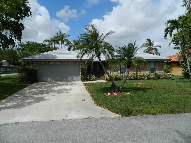 4002 Nw 73rd Avenue - Photo 1