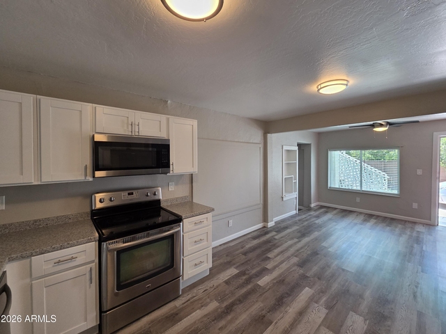 2336 N 11th Street - Photo 1