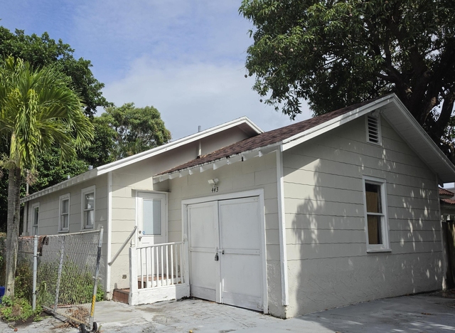 441 26th Street - Photo 1