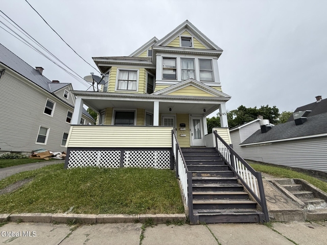 45 Lincoln Avenue - Photo 1