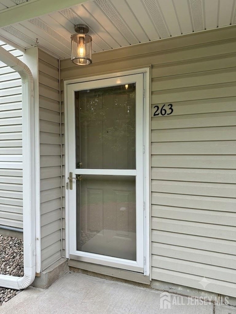 263 Prestwick Way - Photo 1