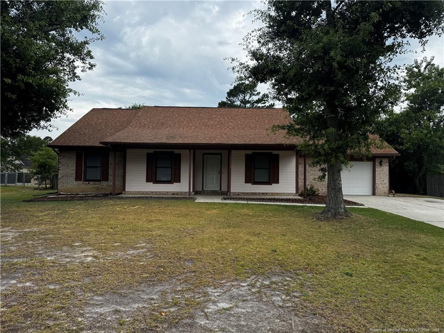 112 Thornbird Drive - Photo 1