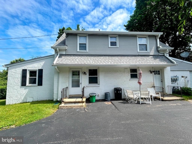 415 N Jackson Street - Photo 1