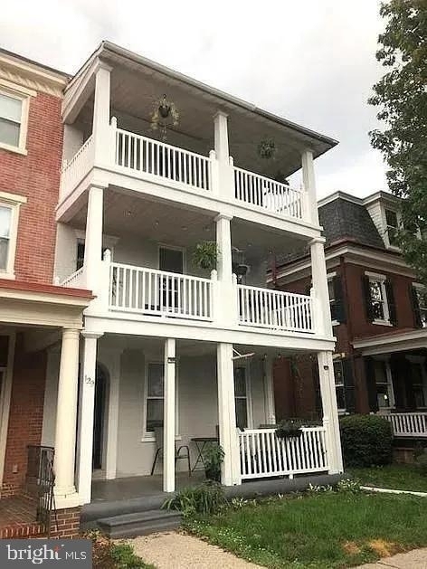 129 W Miner Street - Photo 1