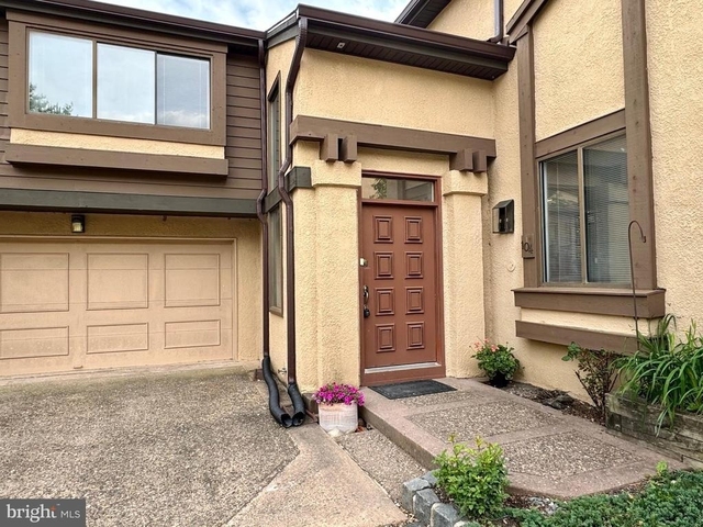 104 Sayre Dr - Photo 1