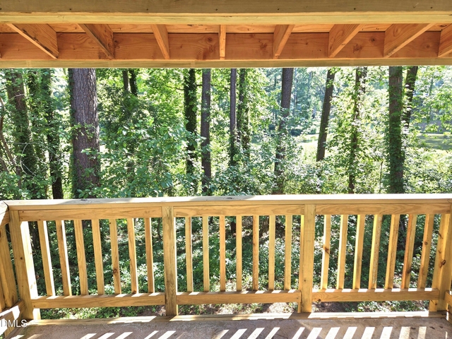 660 Pine Ridge Place - Photo 1