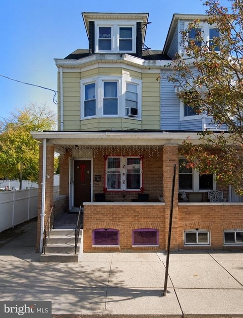 410 Commonwealth Avenue - Photo 1
