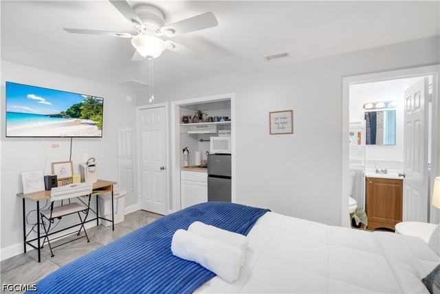 4913 Vincennes Street - Photo 1
