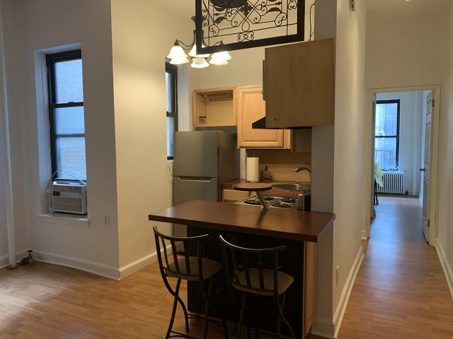 350 W 56th St NY - Photo 1