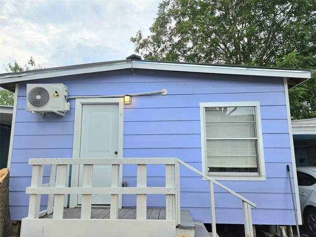 4419 W Bayshore Drive - Photo 1