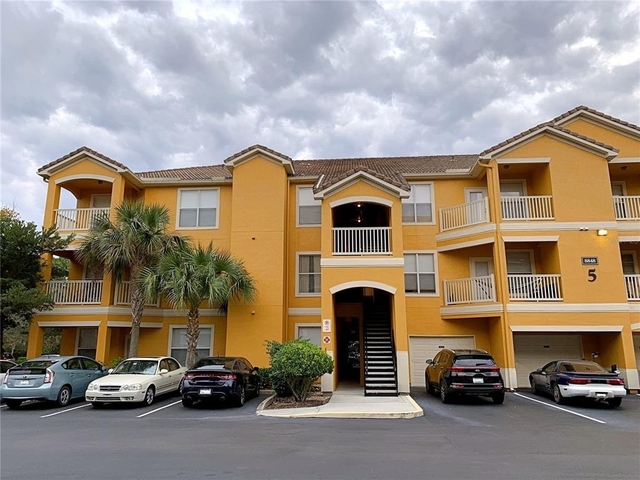 8848 Villa View Circle - Photo 1